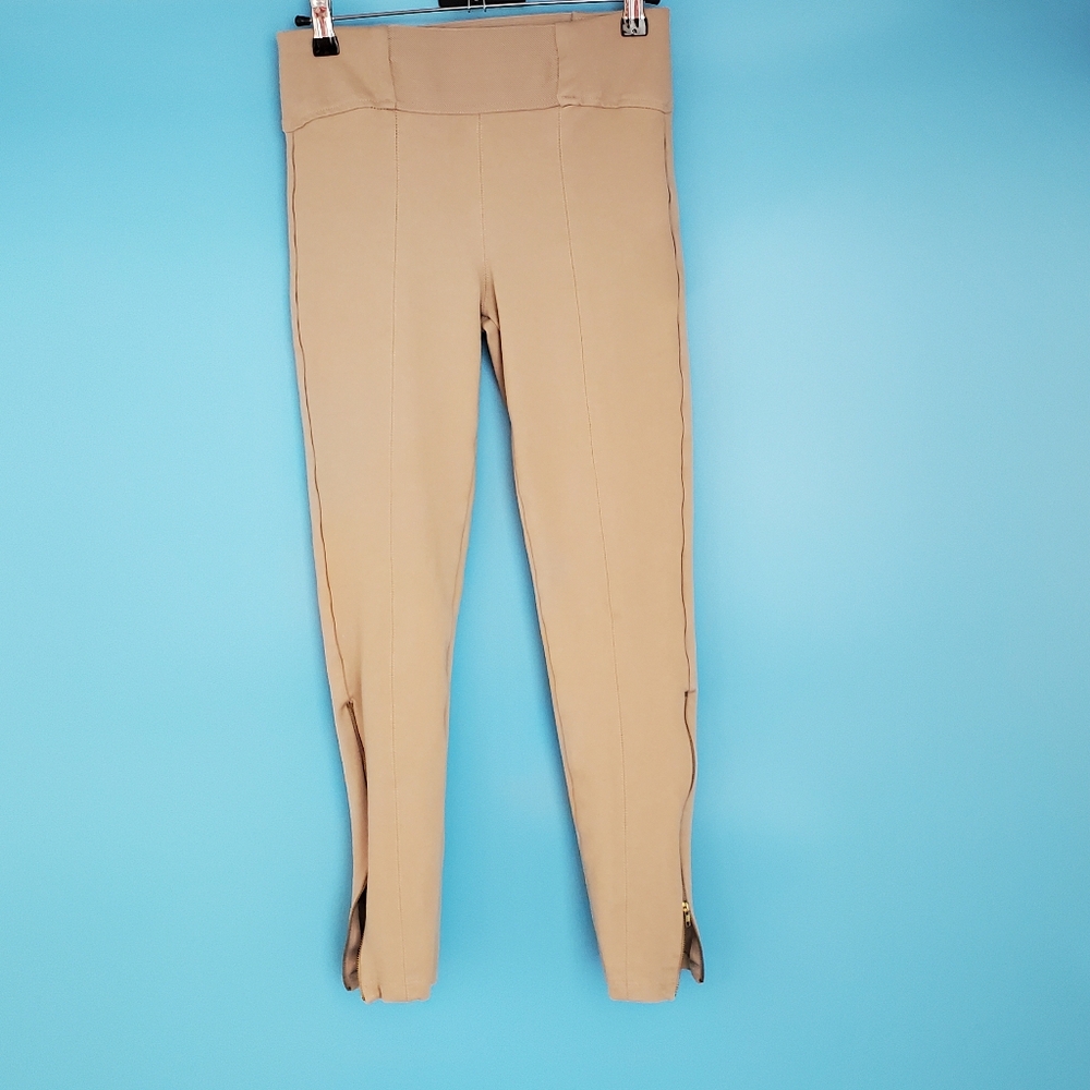 Active U.S.A. Leggings Size Medium Khaki Cropped